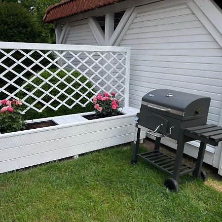 Familienfreundliche Ferienwohnung Mit Wintergarten Badow Dış mekan fotoğraf